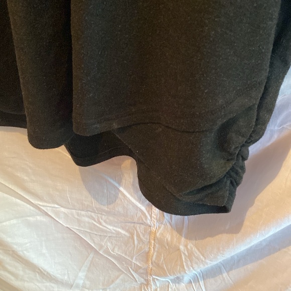 Danskin sweater rouging on the sides - Picture 3 of 4